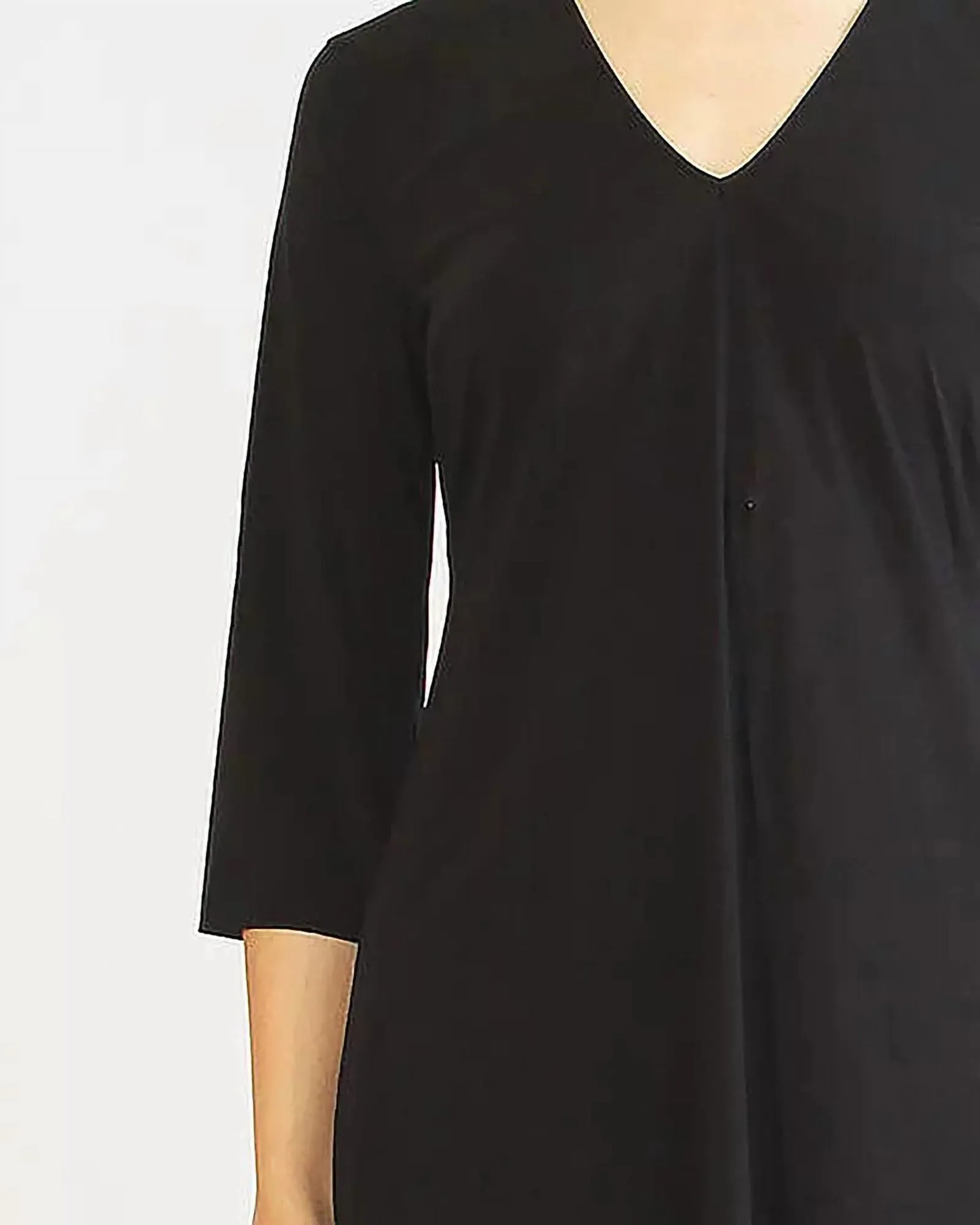 Aurora Loose Fit 3/4 Sleeve V-Neck Dress in Black | Black