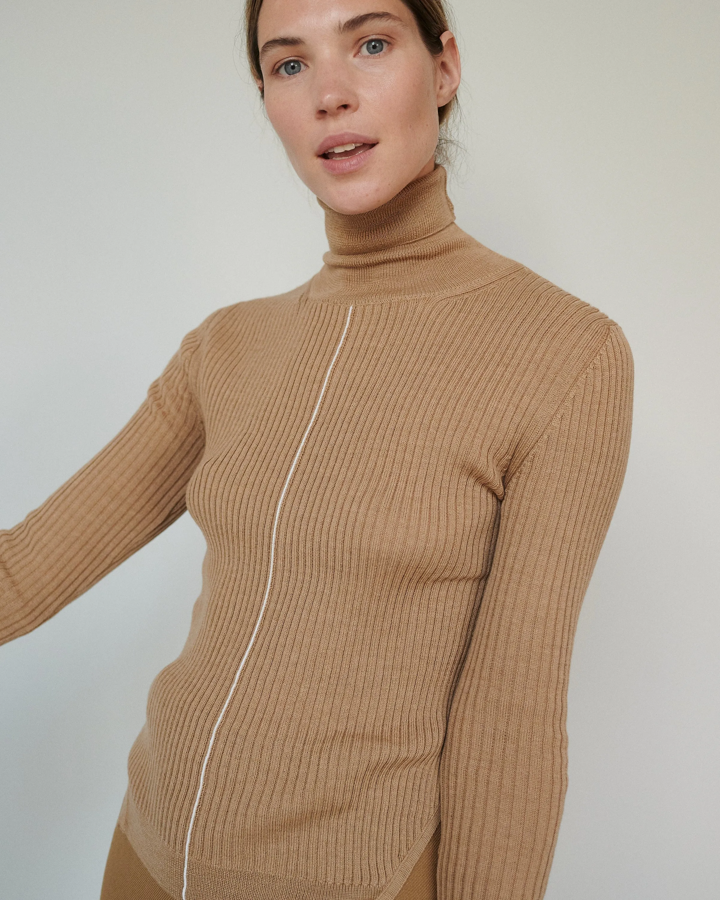 Austėja Merino Wool Turtleneck - Nutmeg