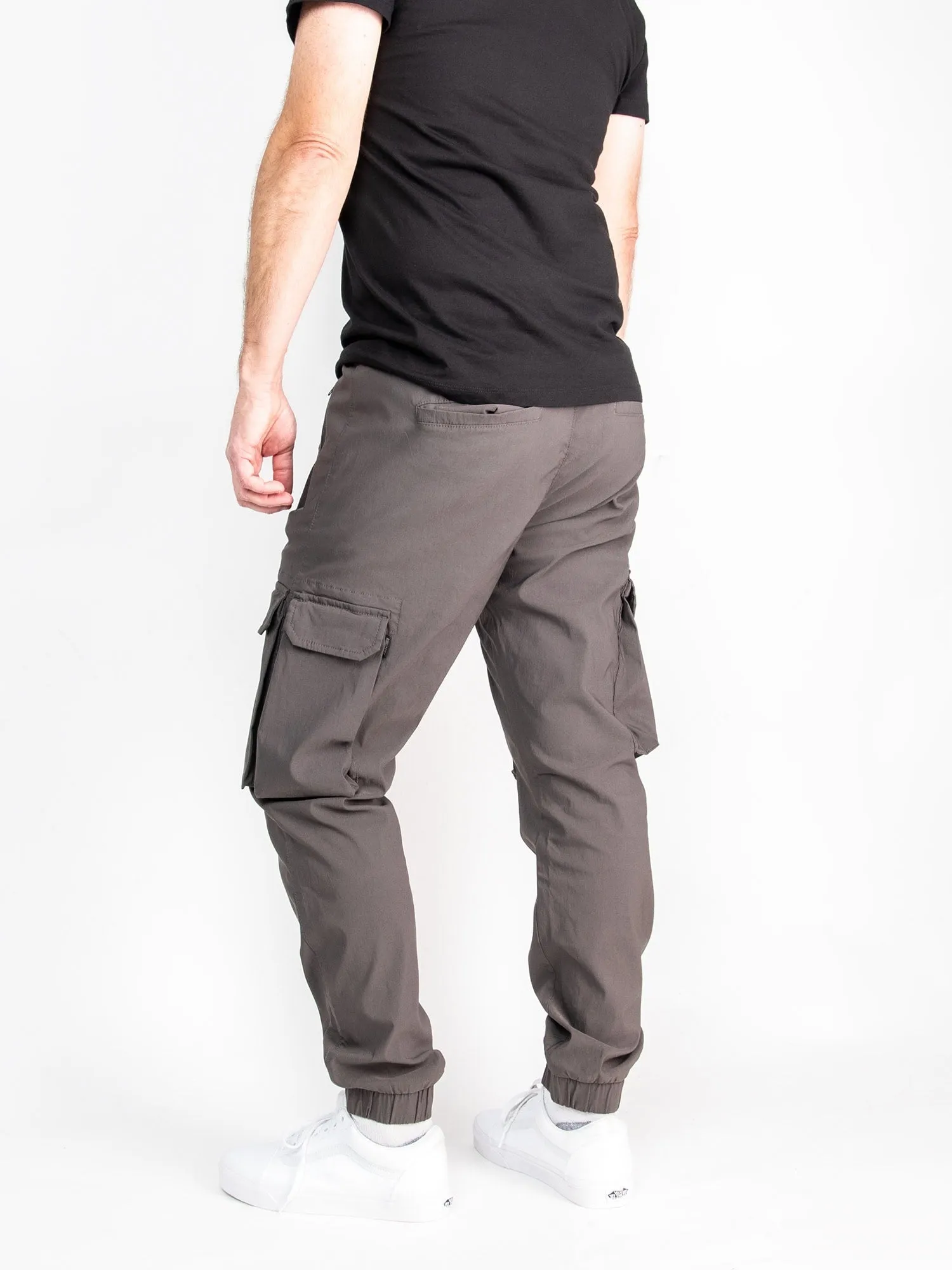 MEN'S BARRET PERFORMANCE TECH CARGO JOGGERS