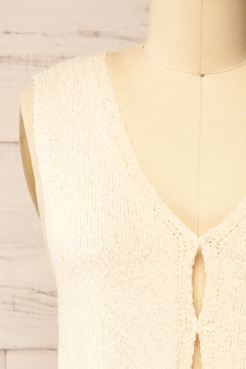 Persie | Beige Sleeveless Knit Top