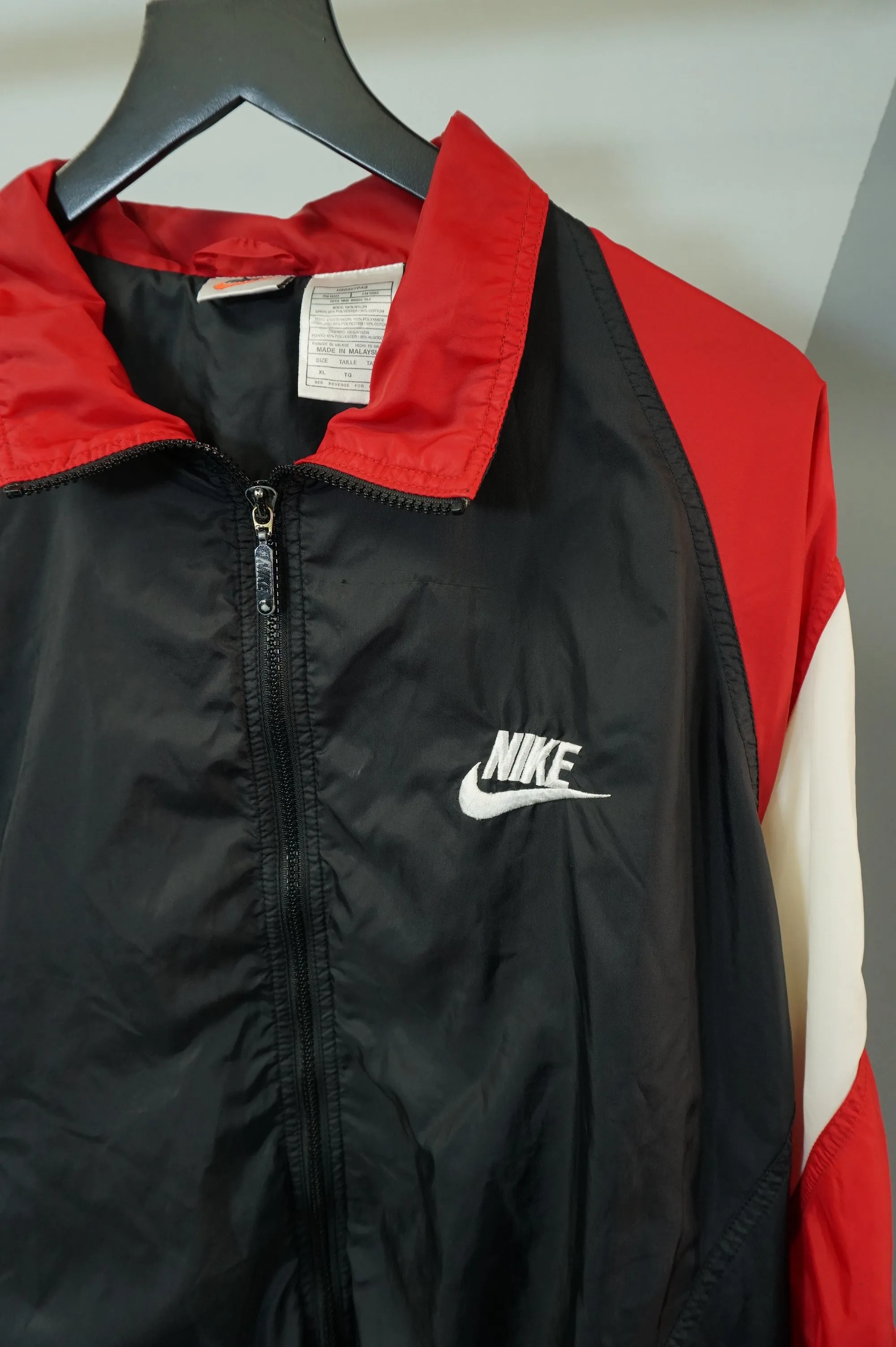 (XL/XXL) Vtg Nike Black & Red Windbreaker