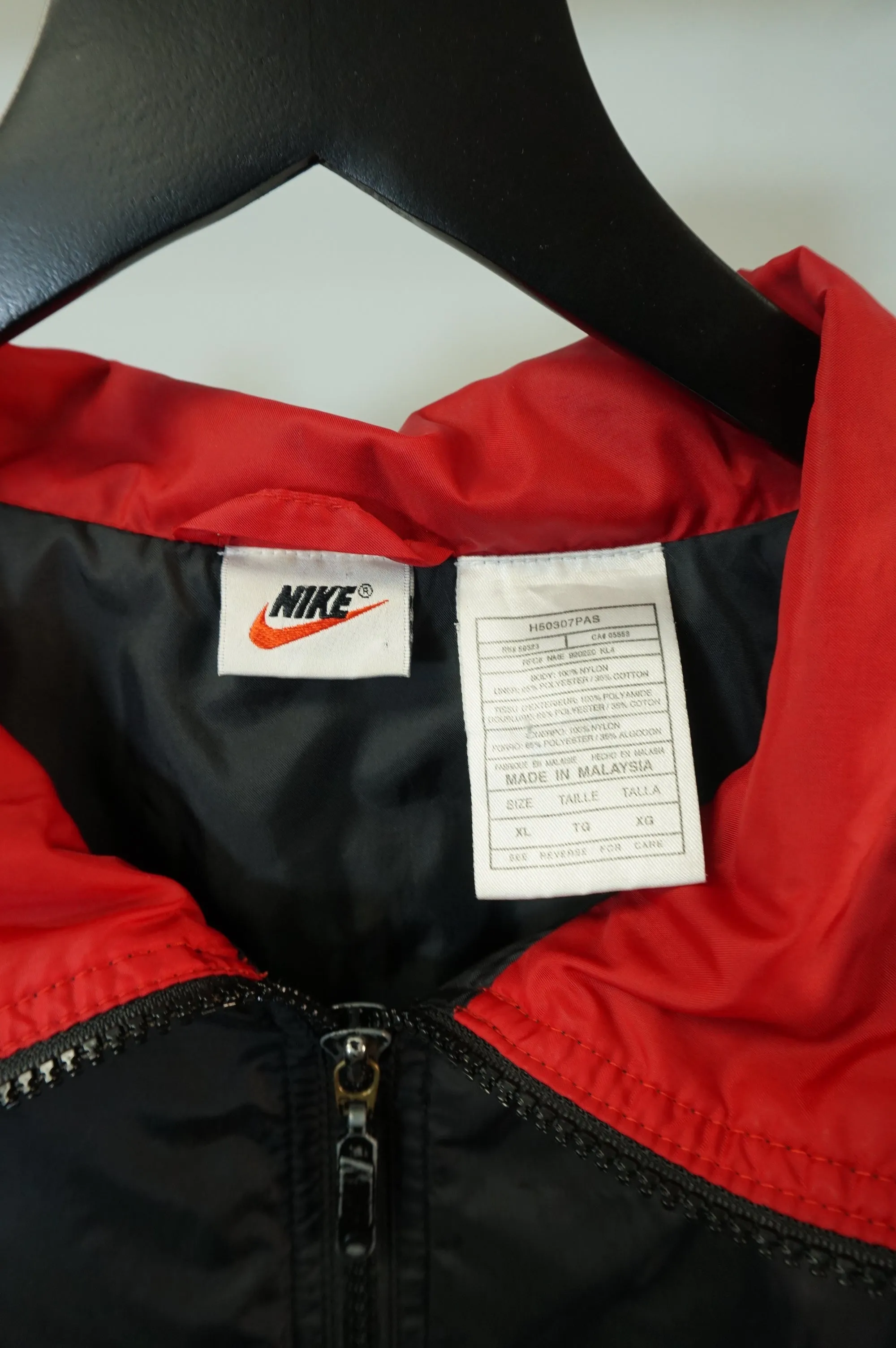 (XL/XXL) Vtg Nike Black & Red Windbreaker